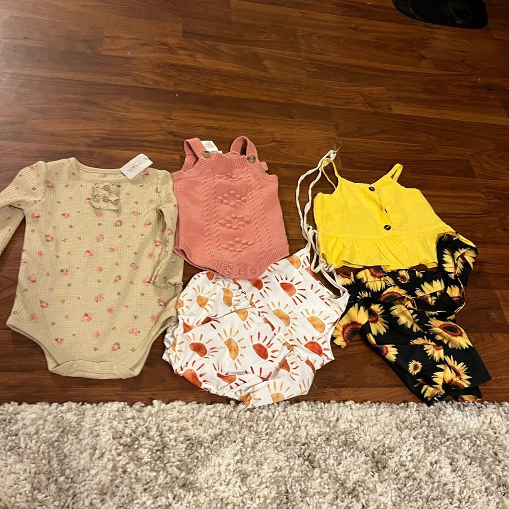 Baby Girl Clothing Set with Floral and Sunflower Prints